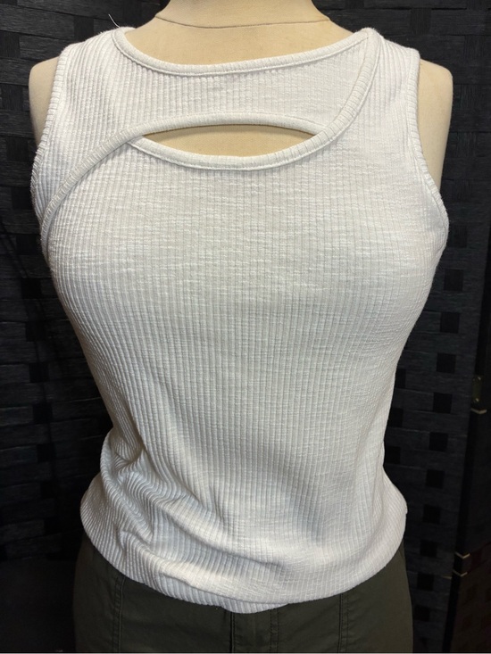 Nine West Tops - Nine West White Ribbed Cutout Tank - Sleeveless Scoop Neck